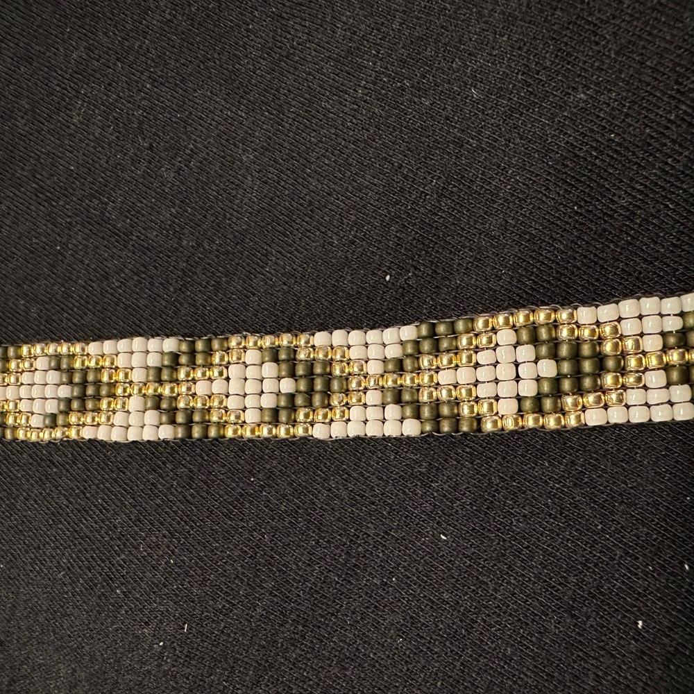 Handmade Beaded Bracelet - Picture 8 of 10